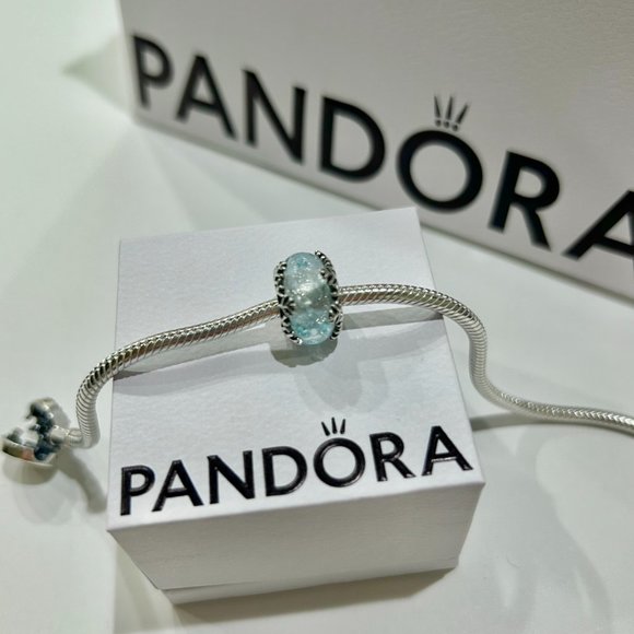 Pandora Winter Blue Snowflake Murano Charm - Picture 2 of 4